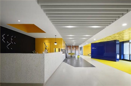 辦公室裝修設計中，軟裝配飾如何選擇？